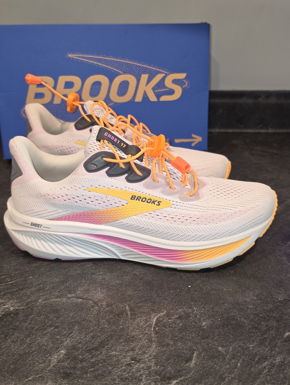 Brooks GHOST 17 Running Sneakers Apricot, Oyster, + Pink Womens 9.5 - Picture 5 of 11